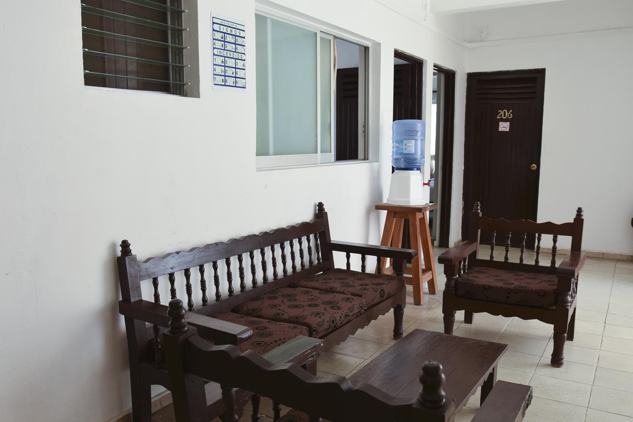 Hotel Lb Manzanillo Exterior photo